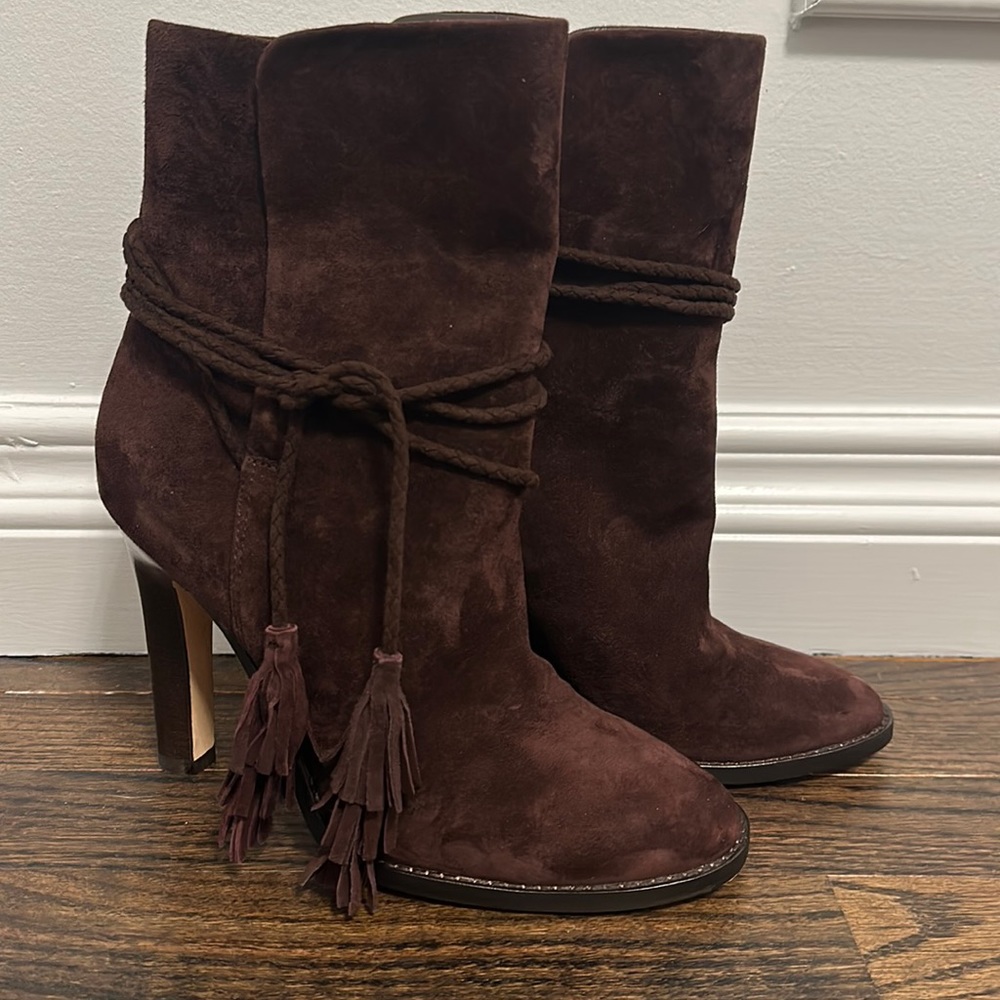 Joie Mahogany suede size 8 booties